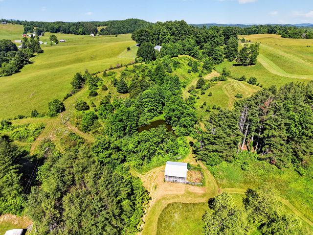 176 Shawsville NE, Check, VA 24072
