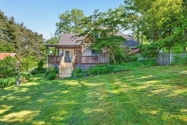 176 Shawsville NE, Check, VA 24072