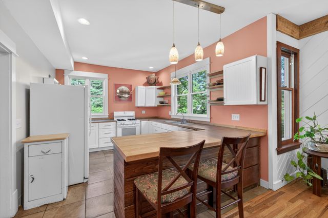 176 Shawsville NE, Check, VA 24072