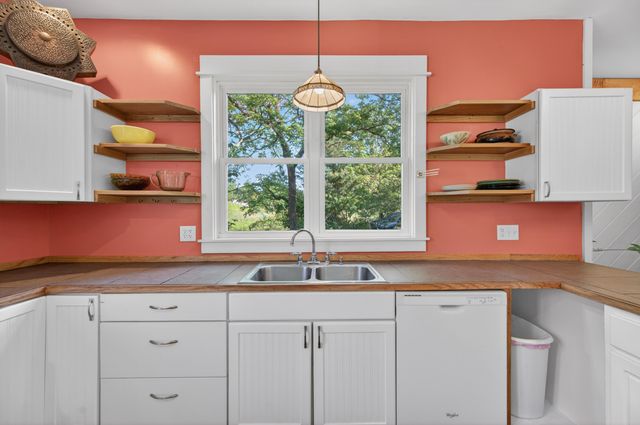 176 Shawsville NE, Check, VA 24072