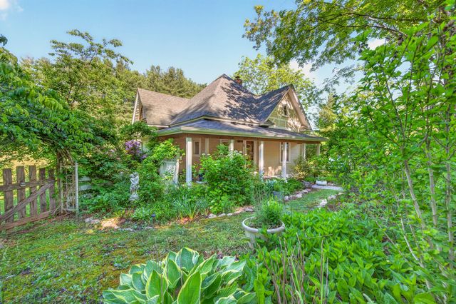 176 Shawsville NE, Check, VA 24072