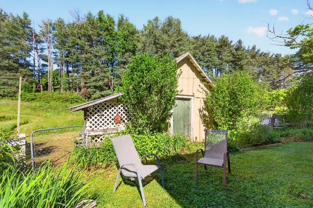 176 Shawsville NE, Check, VA 24072