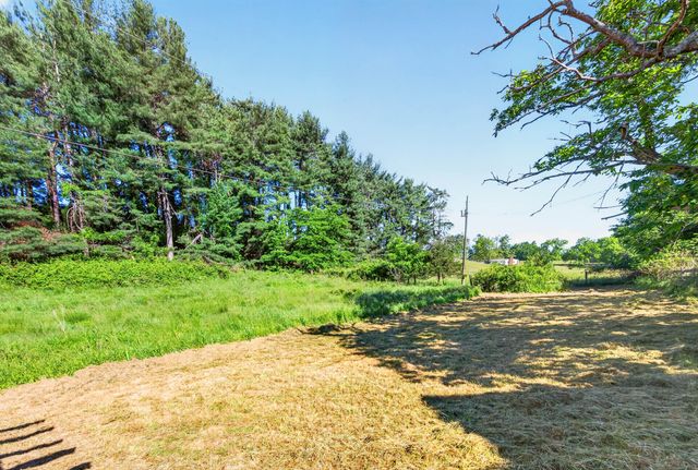 176 Shawsville NE, Check, VA 24072