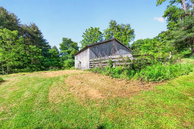 176 Shawsville NE, Check, VA 24072