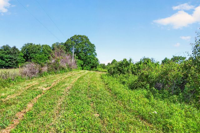 176 Shawsville NE, Check, VA 24072