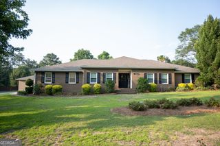 424 Wexford Circle, Bonaire, GA 31005