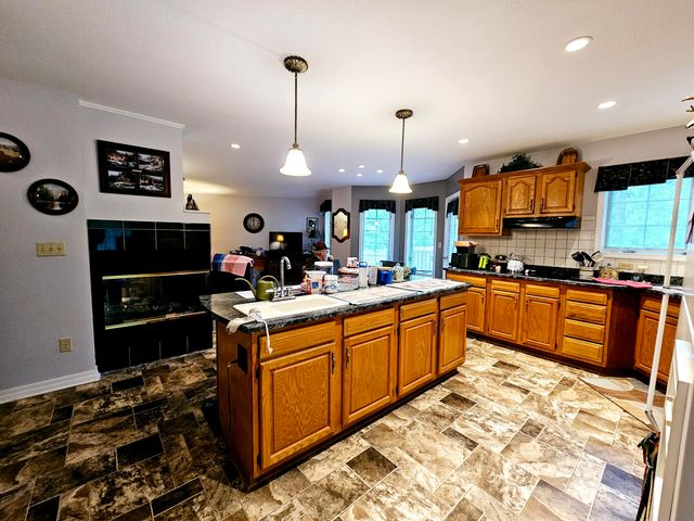 9726 County Road 8530, West Plains, MO 65775