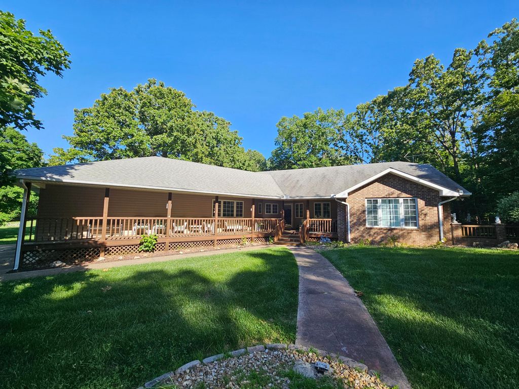 9726 County Road 8530, West Plains, MO 65775