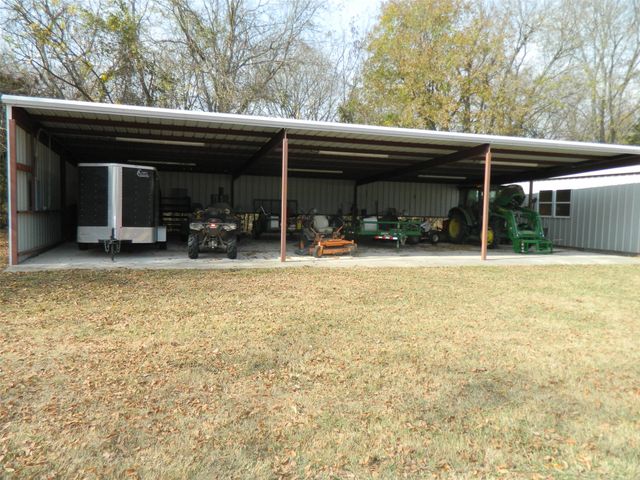 956 County Road 4231, Bonham, TX 75418