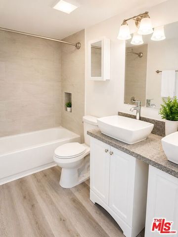 4451 Don Ricardo Drive 7, Los Angeles, CA 90008