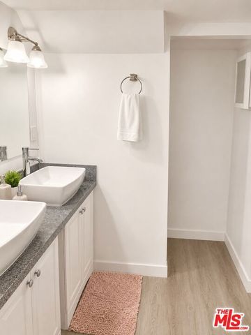 4451 Don Ricardo Drive 7, Los Angeles, CA 90008