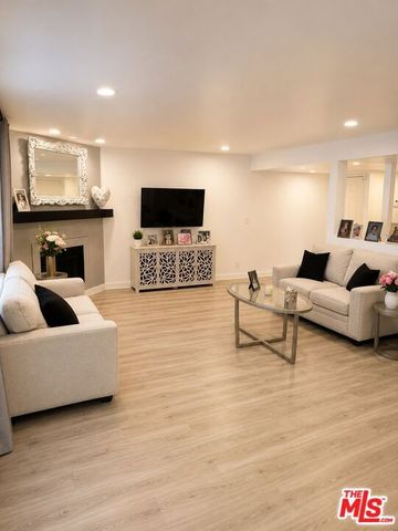 4451 Don Ricardo Drive 7, Los Angeles, CA 90008