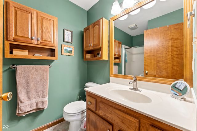 5156 Memphis Court, Columbus, IN 47203