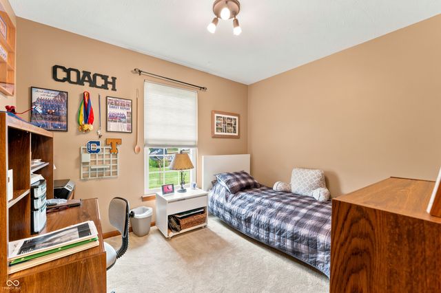 5156 Memphis Court, Columbus, IN 47203