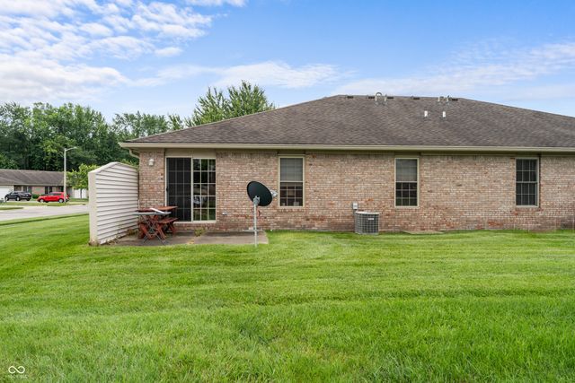 5156 Memphis Court, Columbus, IN 47203