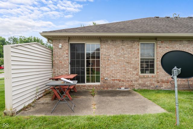 5156 Memphis Court, Columbus, IN 47203