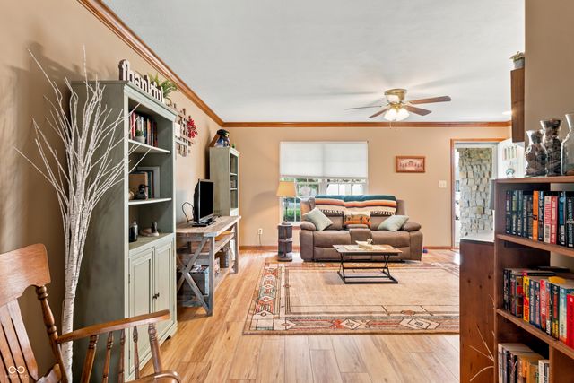 5156 Memphis Court, Columbus, IN 47203