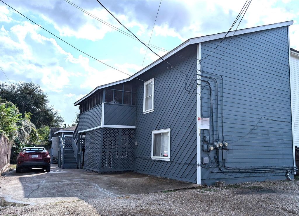 704 E 22nd Street, Houston, TX 77008