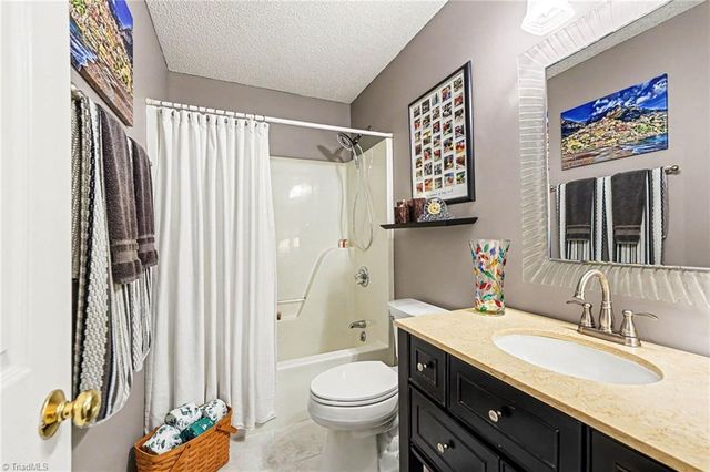 2023 Priya Street, Thomasville, NC 27360