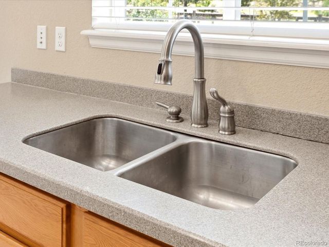 7181 S Oak Hill Circle, Aurora, CO 80016