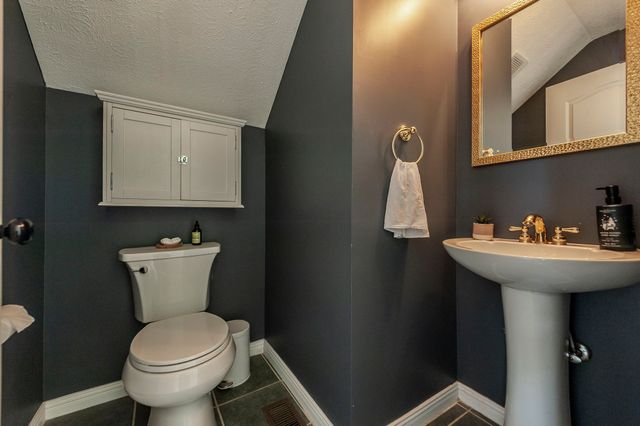 135 N Wynridge Way, Goodlettsville, TN 37072