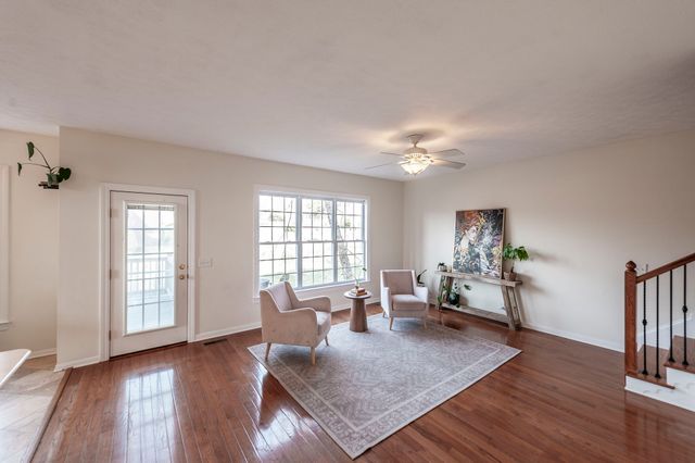 135 N Wynridge Way, Goodlettsville, TN 37072