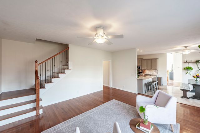 135 N Wynridge Way, Goodlettsville, TN 37072