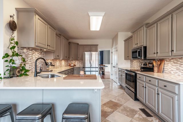 135 N Wynridge Way, Goodlettsville, TN 37072