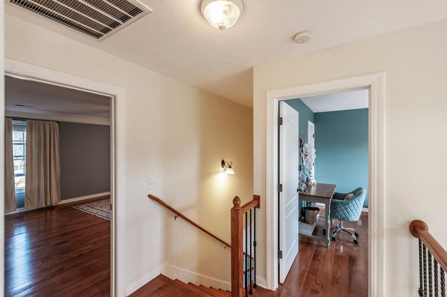 135 N Wynridge Way, Goodlettsville, TN 37072