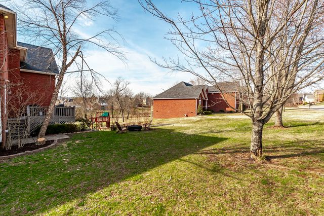 135 N Wynridge Way, Goodlettsville, TN 37072