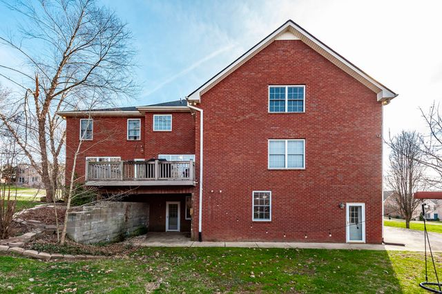 135 N Wynridge Way, Goodlettsville, TN 37072