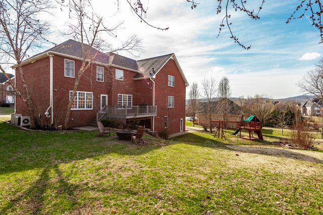 135 N Wynridge Way, Goodlettsville, TN 37072