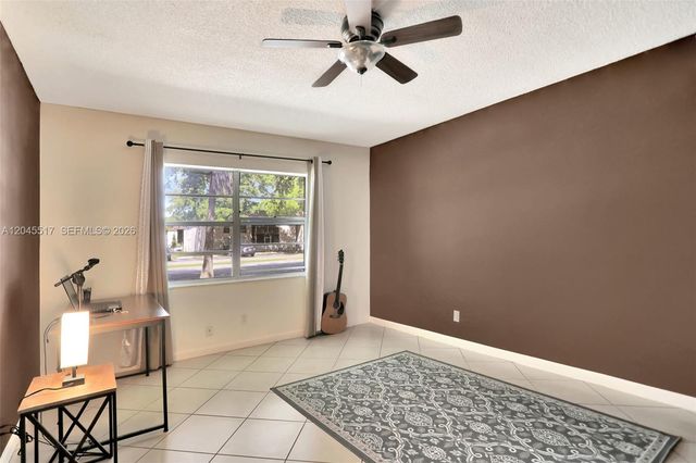 470 N Laurel Dr 1A, Margate, FL 33063