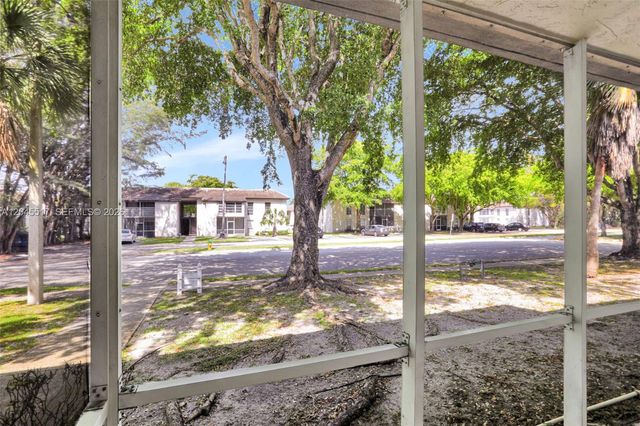 470 N Laurel Dr 1A, Margate, FL 33063