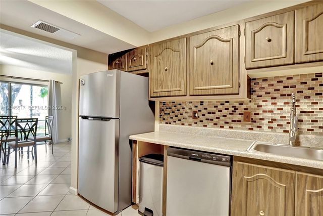 470 N Laurel Dr 1A, Margate, FL 33063