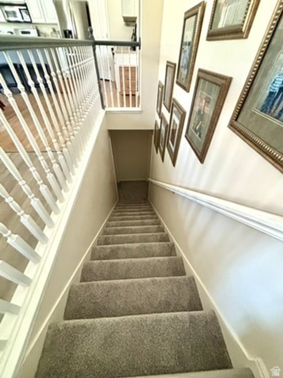 Image 11 of property listing at 6344 S ADIRONDACK WAY, Taylorsville, UT 84129