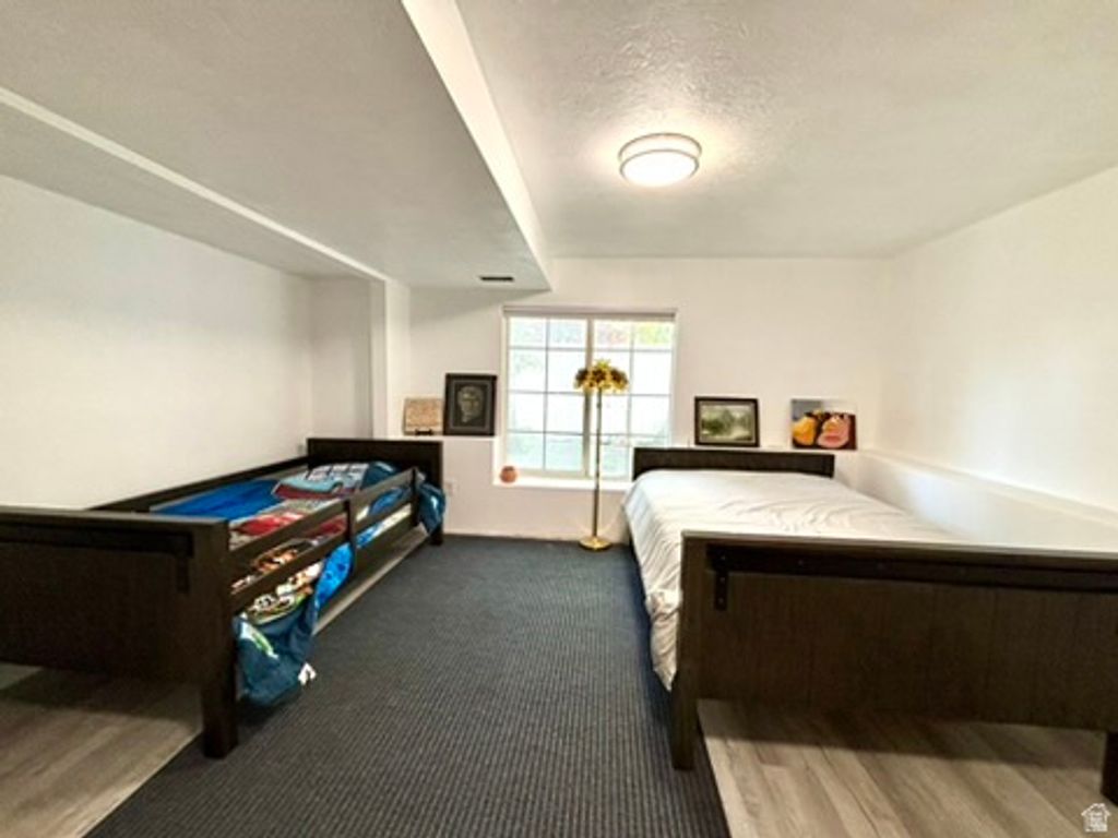 Image 18 of property listing at 6344 S ADIRONDACK WAY, Taylorsville, UT 84129