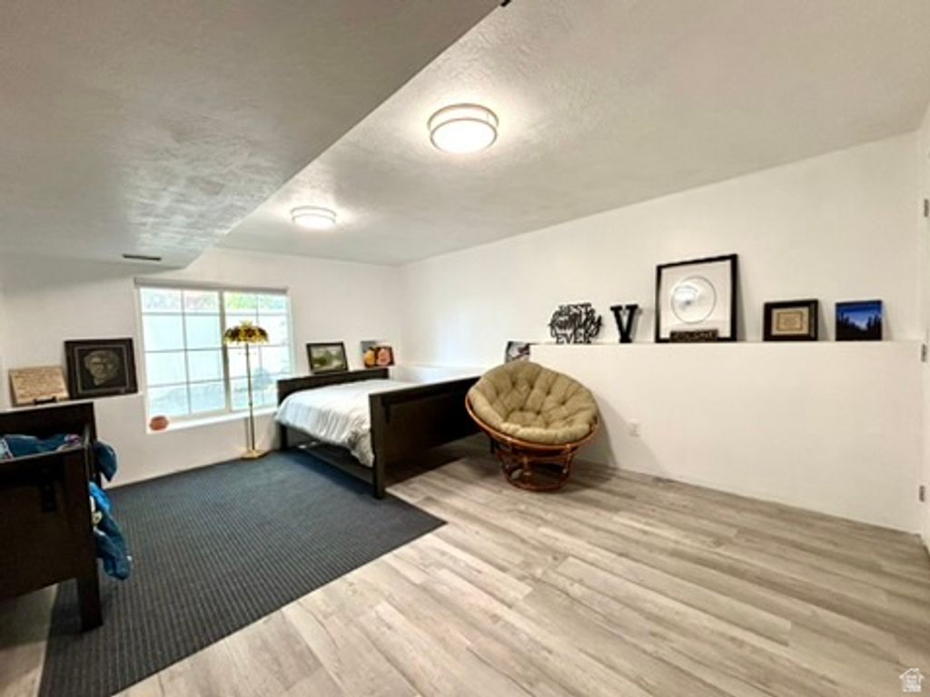 Image 19 of property listing at 6344 S ADIRONDACK WAY, Taylorsville, UT 84129