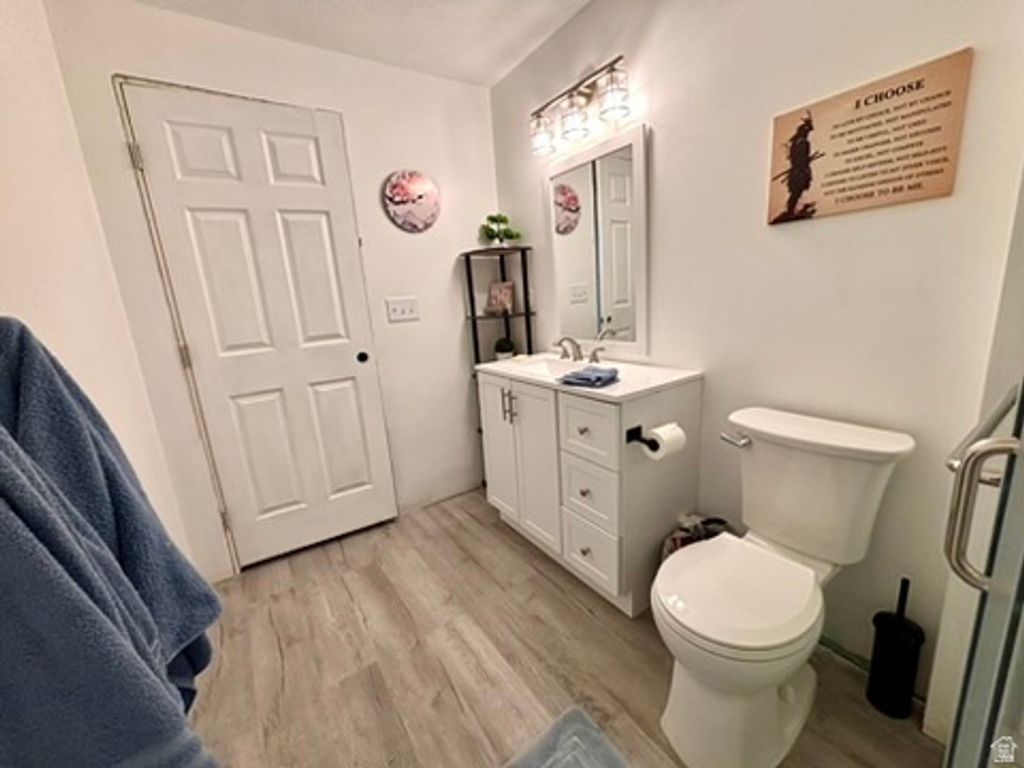 Image 21 of property listing at 6344 S ADIRONDACK WAY, Taylorsville, UT 84129