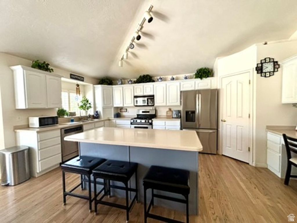 Image 28 of property listing at 6344 S ADIRONDACK WAY, Taylorsville, UT 84129