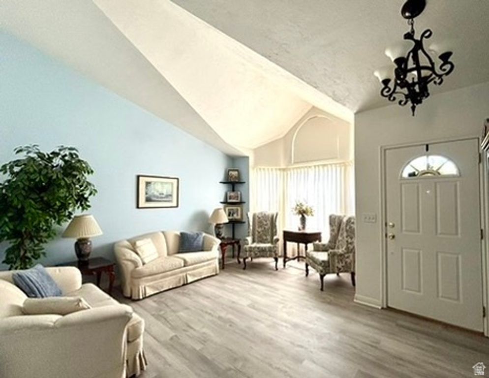 Image 37 of property listing at 6344 S ADIRONDACK WAY, Taylorsville, UT 84129