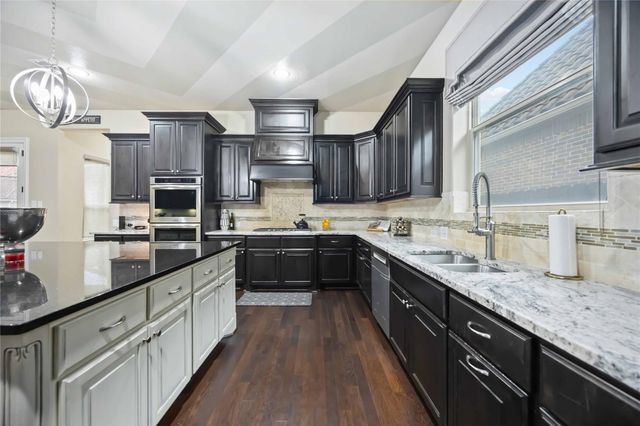 15618 Bristol Lake Drive, Houston, TX 77070