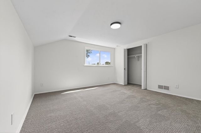 116 N Burr Oak Rd, Wichita, KS 67206