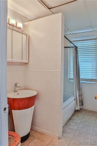84 Woodside Avenue, Buffalo, NY 14220