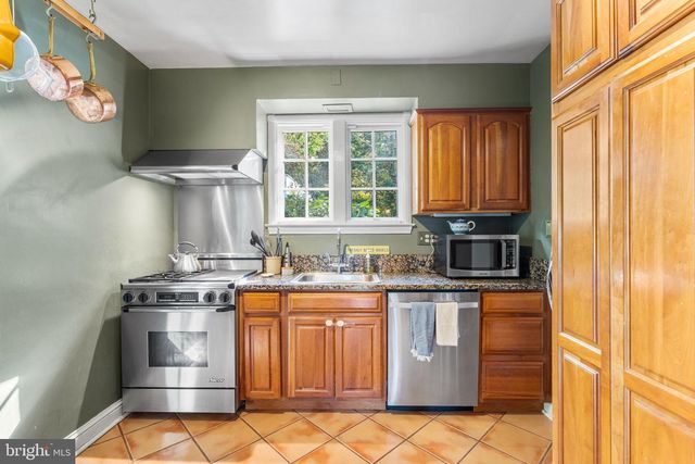 311 WOODBOURNE AVE, Baltimore, MD 21212