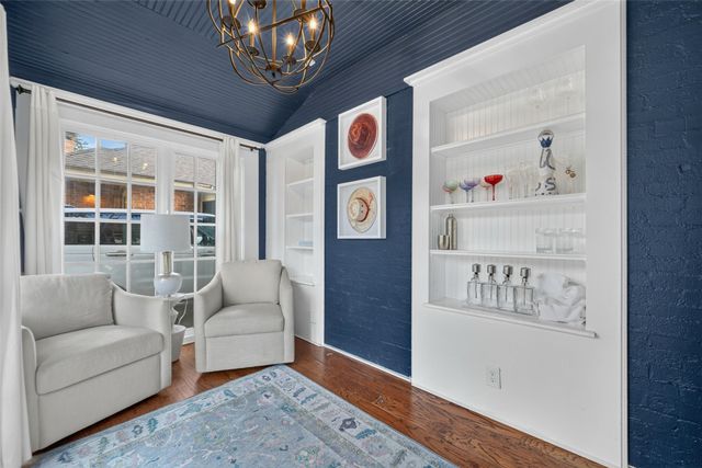 5630 Vanderbilt Avenue, Dallas, TX 75206