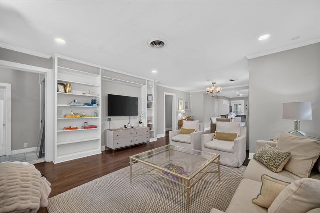 5630 Vanderbilt Avenue, Dallas, TX 75206