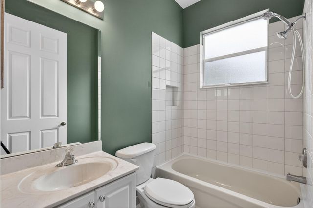 906 Mariner Bay Boulevard, Fort Pierce, FL 34949