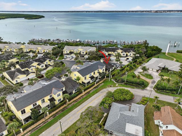 906 Mariner Bay Boulevard, Fort Pierce, FL 34949