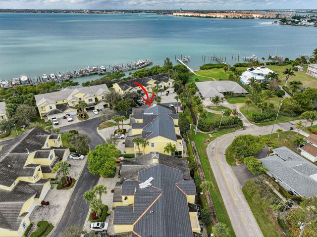 906 Mariner Bay Boulevard, Fort Pierce, FL 34949